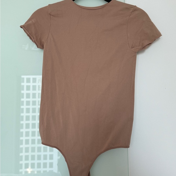 SKIMS like new brown t shirt body suit!! - Picture 3 of 3
